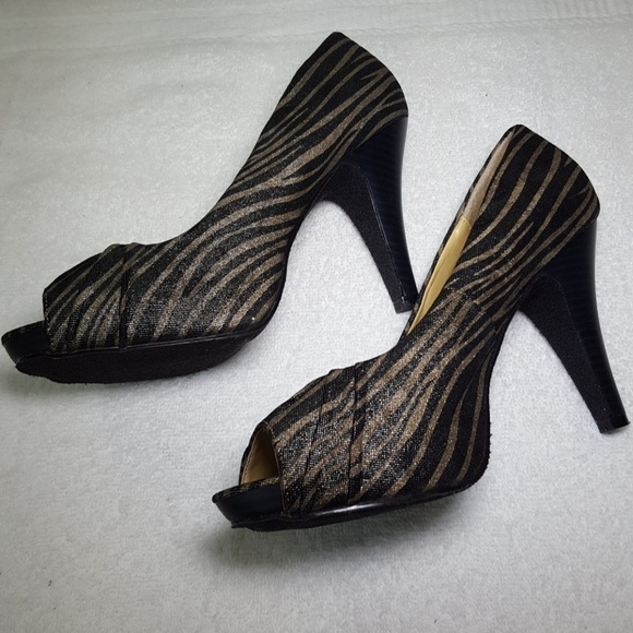 MADDEN GIRL Dark Gold & Black Striped Heels Party Special Event, size 9 - Picture 6 of 8